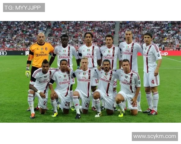 米兰对阵阿维河的精彩较量揭示了足球战术与团队合作的重要性 米兰对阵阿维河的精彩较量揭示了足球战术与团队合作的重要性